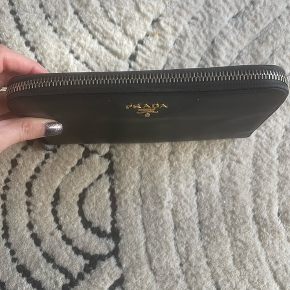 Prada zip wallet - Picture 7 of 10